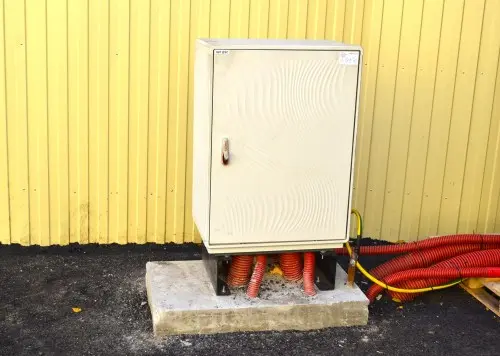 280 kW diesel generator on a container on the chassis and 60 kW UPS for Murmansk Administration building – фото 45 из 80