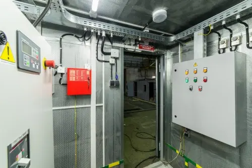 280 kW diesel generator on a container on the chassis and 60 kW UPS for Murmansk Administration building – фото 39 из 80