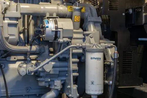 818 kW containerized diesel genset with a British Perkins engine and a Stamford generator for PLAZMA shopping and entertainment center in Murmansk – фото 63 из 70