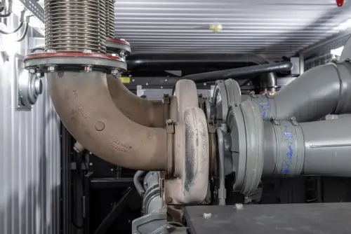 818 kW containerized diesel genset with a British Perkins engine and a Stamford generator for PLAZMA shopping and entertainment center in Murmansk – фото 50 из 70