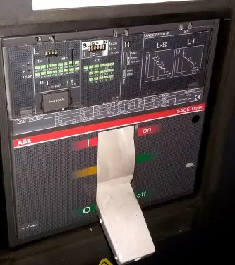 818 kW containerized diesel genset with a British Perkins engine and a Stamford generator for PLAZMA shopping and entertainment center in Murmansk – фото 69 из 70