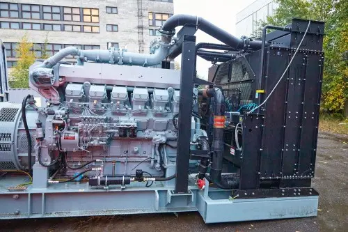 Two 1200 kW 10,5 kV containerized HV diesel gensets for a strategic site – фото 18 из 25