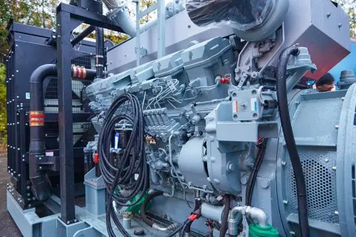 Two 1200 kW 10,5 kV containerized HV diesel gensets for a strategic site – фото 23 из 25