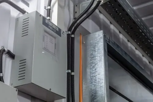 818 kW containerized diesel genset with a British Perkins engine and a Stamford generator for PLAZMA shopping and entertainment center in Murmansk – фото 46 из 70