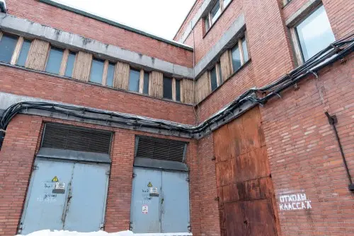 Installing a diesel genset, pre-commissioning and connecting an automatic circuit breaker for Pokrov hospital in Saint Petersburg – фото 9 из 23