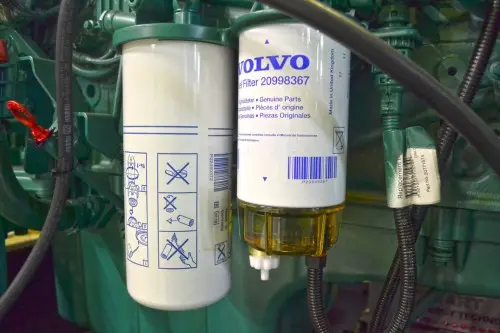 280 kW diesel generator on a container on the chassis and 60 kW UPS for Murmansk Administration building – фото 12 из 80