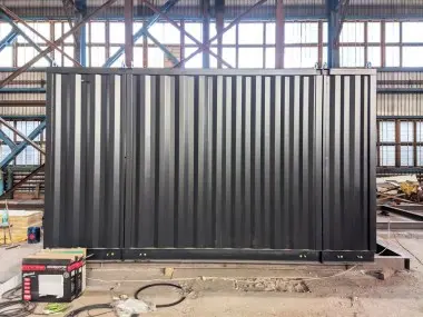 Контейнер с внутренней системой шумоглушения для бизнес-центра в Москве – фото 2 из 15