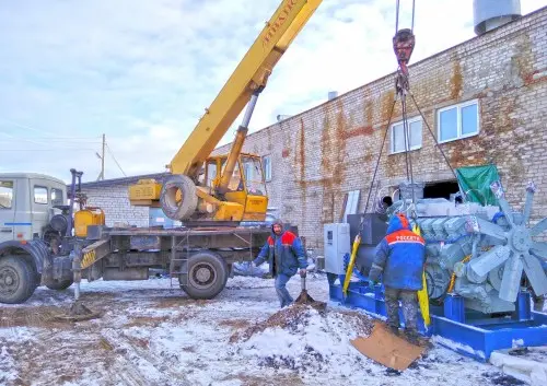 Demounting a 34 tons diesel genset and installing new 1 MW diesel gensets for MRSK Severo-Zapada (Rosseti) – фото 25 из 48