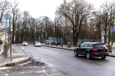  Проезжая часть плотины по ул.Садовой в г.Пушкин и проезжая часть Тверского моста в г.Колпино – фото 12 из 16