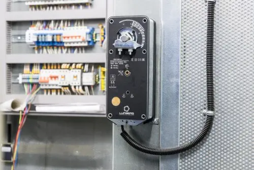 280 kW diesel generator on a container on the chassis and 60 kW UPS for Murmansk Administration building – фото 20 из 80