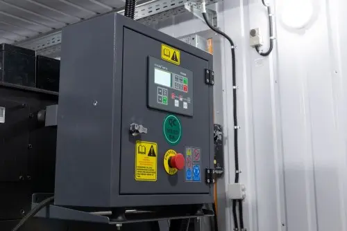 818 kW containerized diesel genset with a British Perkins engine and a Stamford generator for PLAZMA shopping and entertainment center in Murmansk – фото 38 из 70