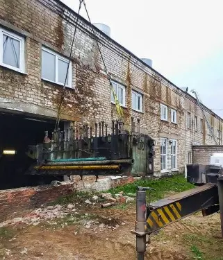 Demounting a 34 tons diesel genset and installing new 1 MW diesel gensets for MRSK Severo-Zapada (Rosseti) – фото 20 из 48