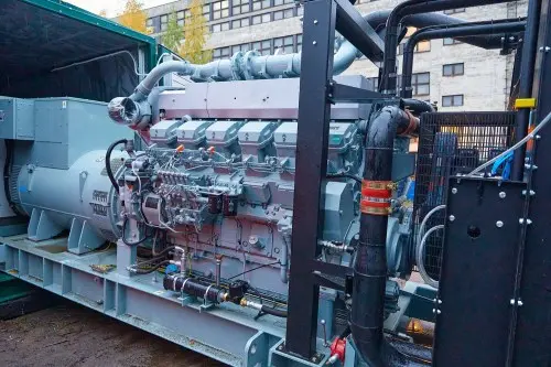 Two 1200 kW 10,5 kV containerized HV diesel gensets for a strategic site – фото 21 из 25