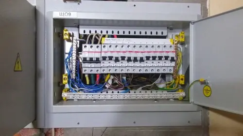 280 kW diesel generator on a container on the chassis and 60 kW UPS for Murmansk Administration building – фото 60 из 80