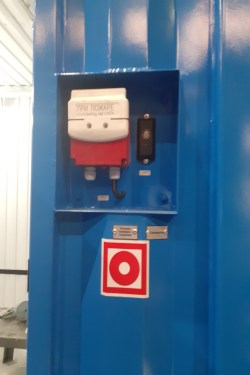 160 kW containerized diesel genset, two UPSs and hospital and maternity emergency power system installation in Izhevsk – фото 11 из 16