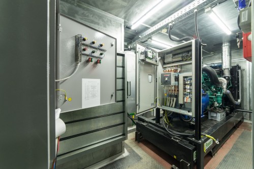 280 kW diesel generator on a container on the chassis and 60 kW UPS for Murmansk Administration building – фото 38 из 80