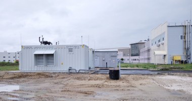 Два контейнера энергокомплекса 1200 кВт для производителя биопрепаратов Генериум – фото 2 из 15