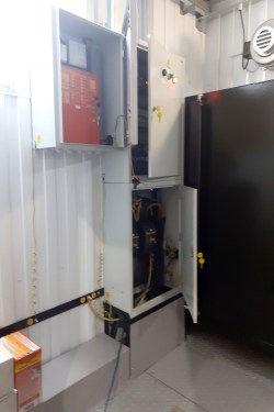160 kW containerized diesel genset, two UPSs and hospital and maternity emergency power system installation in Izhevsk – фото 13 из 16