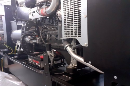 160 kW containerized diesel genset, two UPSs and hospital and maternity emergency power system installation in Izhevsk – фото 9 из 16